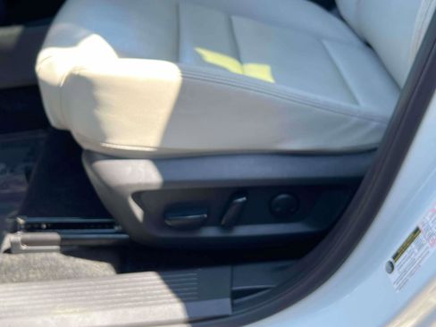 Used 2023 Nissan Rogue SL image 25