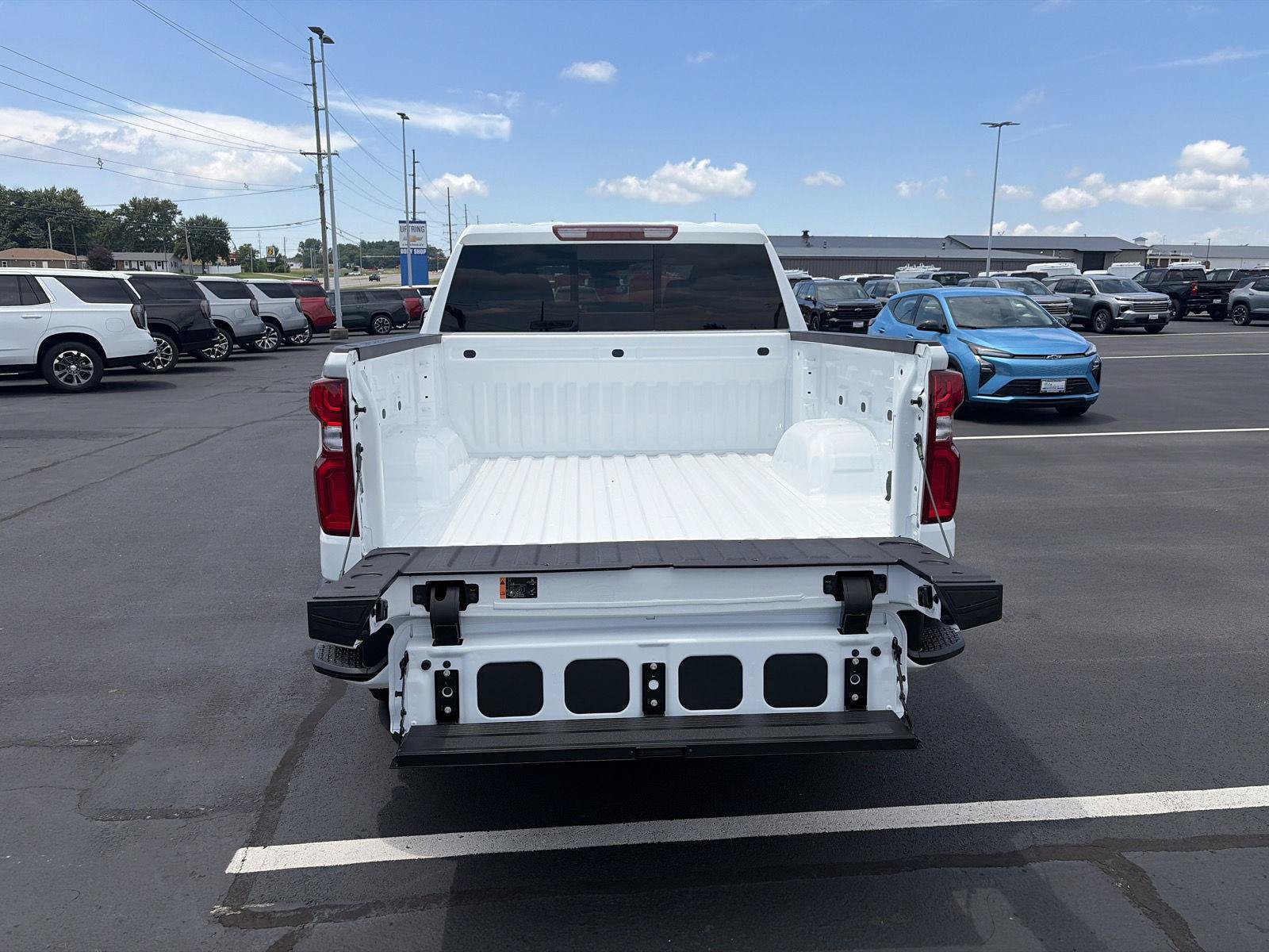 New 2026 Chevrolet Silverado 1500 RST w/ Convenience Package II AWD/4WD image 7