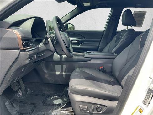 Certified 2025 Toyota Grand Highlander AWD Hybrid image 10