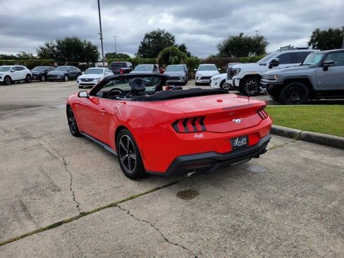 Used 2024 Ford Mustang Convertible image 30