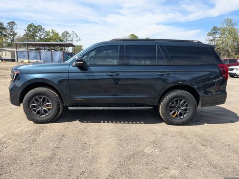 New 2026 Ford Expedition Tremor image 7