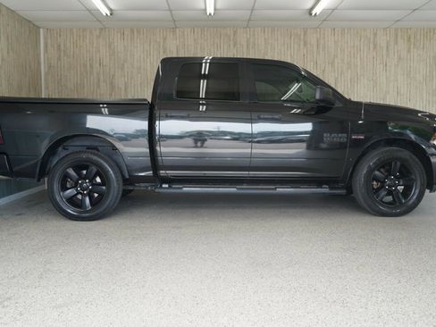 Used 2018 RAM 1500 Express w/ Black Ram 1500 Express Group RWD image 5