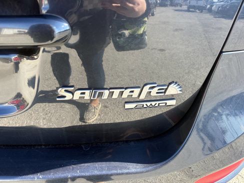 Used 2011 Hyundai Santa Fe GLS image 8