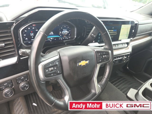 Used 2025 Chevrolet Silverado 1500 LT AWD/4WD image 9