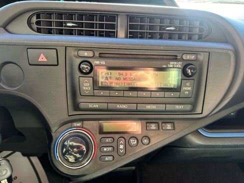 Used 2013 Toyota Prius C Two image 22