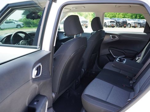 Used 2020 Kia Soul EX FWD image 16