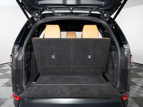 Used 2018 Land Rover Discovery HSE Luxury image 22