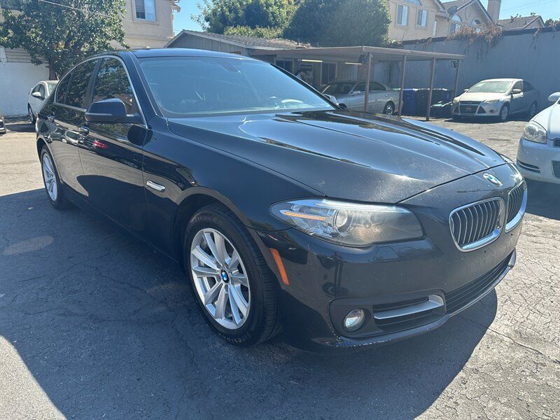 Used 2015 BMW 528i xDrive Sedan AWD/4WD image 3