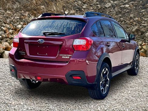 Used 2016 Subaru Crosstrek 2.0i Premium w/ Moonroof Package AWD/4WD image 2
