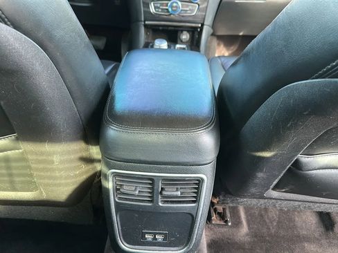 Used 2017 Chrysler 300 Limited image 26