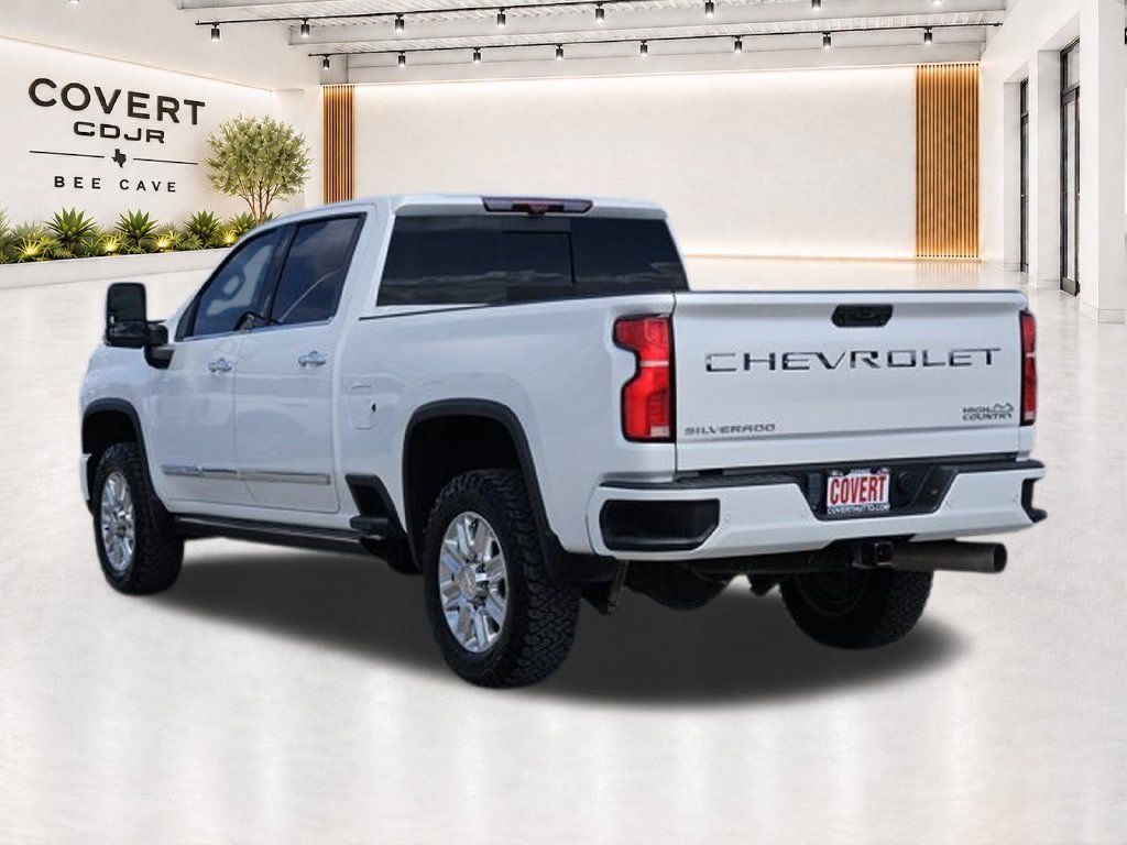 Used 2024 Chevrolet Silverado 3500 High Country w/ High Country Premium Package AWD/4WD image 7