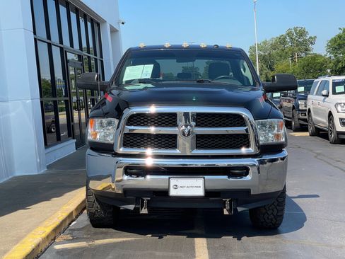 Used 2018 RAM 2500 Tradesman w/ Chrome Appearance Group AWD/4WD image 8