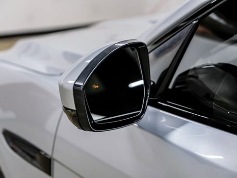 Used 2019 Jaguar F-PACE S image 41