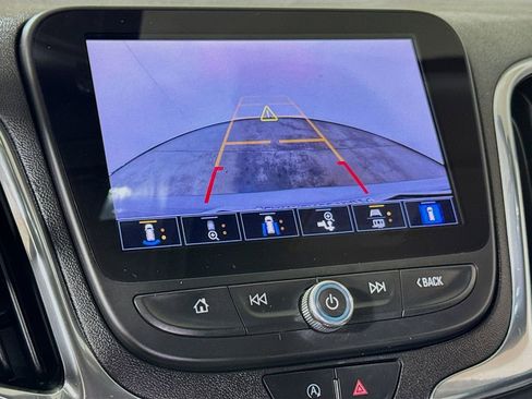 Used 2023 Chevrolet Equinox LT FWD image 12