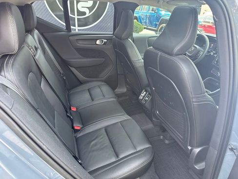 Used 2023 Volvo XC40 B5 Plus AWD/4WD image 59