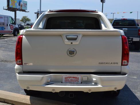 Used 2008 Cadillac Escalade EXT AWD/4WD image 6