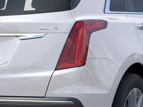 New 2026 Cadillac XT5 Premium Luxury image 11