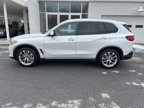 Certified 2023 BMW X5 xDrive40i w/ Premium Package image 2