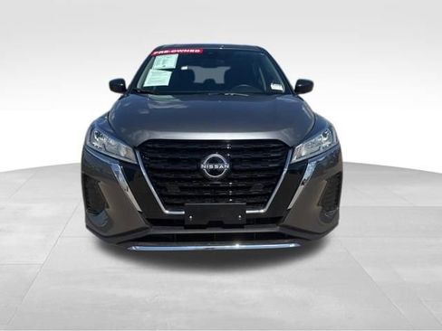 Used 2025 Nissan Kicks Play S FWD image 3