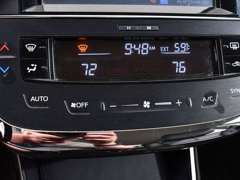 Used 2016 Toyota Avalon XLE FWD image 28