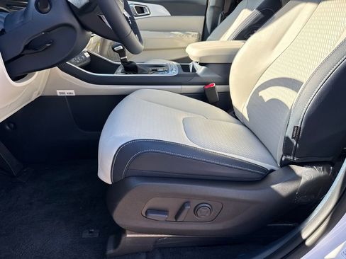 New 2026 Kia Carnival SX Prestige image 3