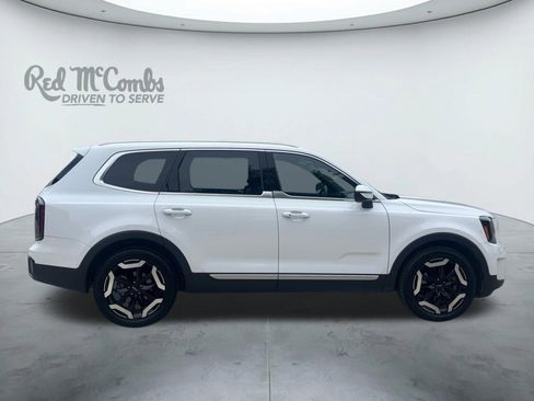 Used 2023 Kia Telluride EX w/ EX Captain's Chair Package FWD image 6