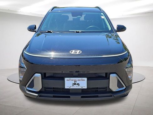 Used 2024 Hyundai Kona SEL AWD/4WD image 2