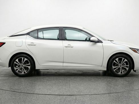 Used 2025 Nissan Sentra SV FWD image 11