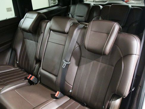 Certified 2019 Mercedes-Benz GLS 450 4MATIC image 29