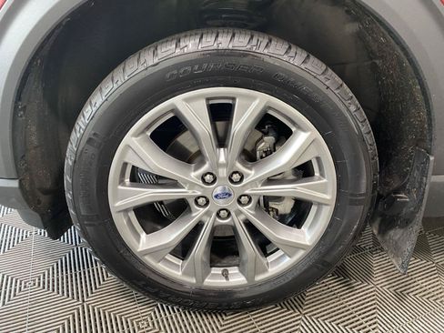 Used 2023 Ford Explorer XLT w/ Equipment Group 202A AWD/4WD image 10