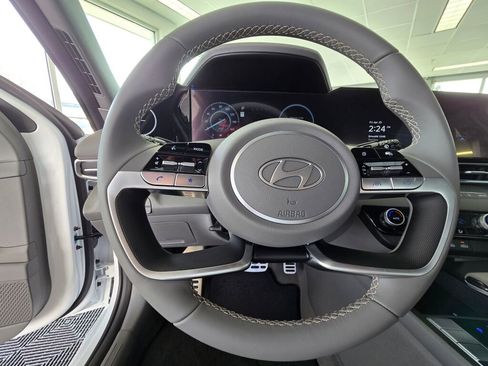 New 2025 Hyundai Elantra SEL image 21