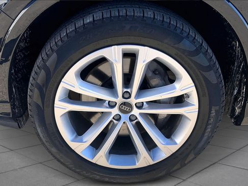 Used 2025 Audi Q7 3.0T Premium Plus image 10