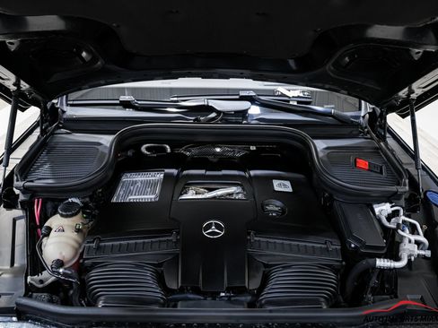 Used 2024 Mercedes-Benz Maybach GLS 600 4MATIC image 35