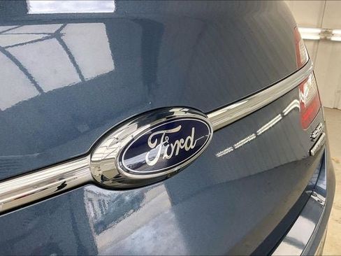 Used 2019 Ford Taurus SEL FWD image 31
