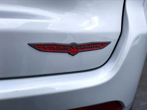 Used 2024 Jeep Compass Trailhawk image 9