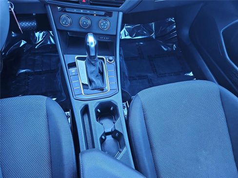 Used 2021 Volkswagen Jetta S w/ Driver Assistance Package image 22