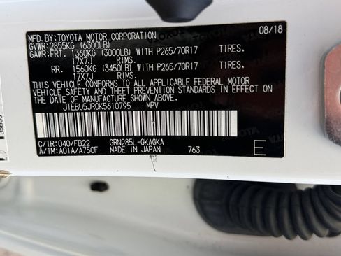 Used 2019 Toyota 4Runner SR5 AWD/4WD image 37