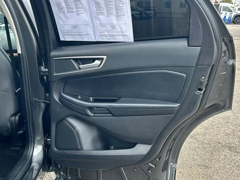Certified 2018 Ford Edge SEL w/ Equipment Group 201A image 11