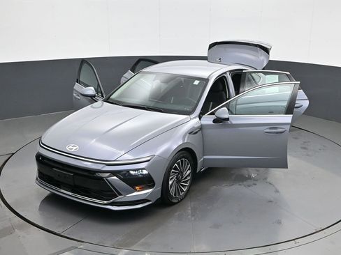 Certified 2025 Hyundai Sonata SEL image 30
