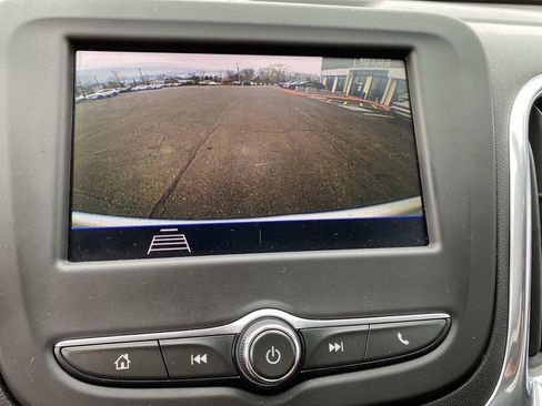 Used 2020 Chevrolet Equinox LT image 14