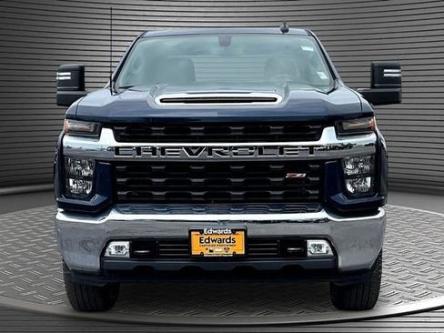 Used 2022 Chevrolet Silverado 2500 LT w/ Convenience Package AWD/4WD image 2