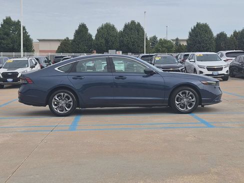 Used 2024 Honda Accord EX image 5