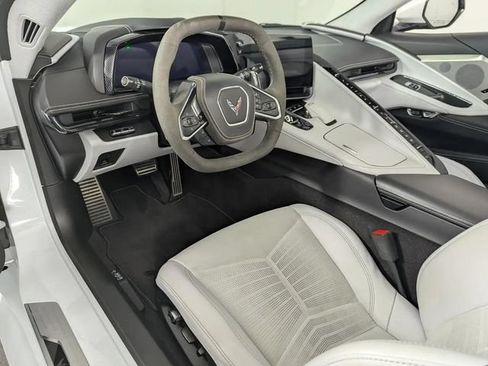 Used 2024 Chevrolet Corvette Stingray Premium Conv w/ Z51 Performance Package RWD image 22