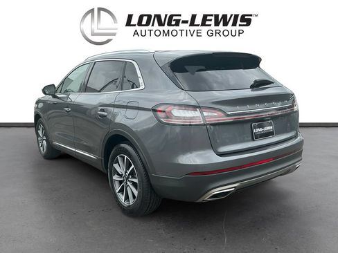 Used 2022 Lincoln Nautilus FWD image 4