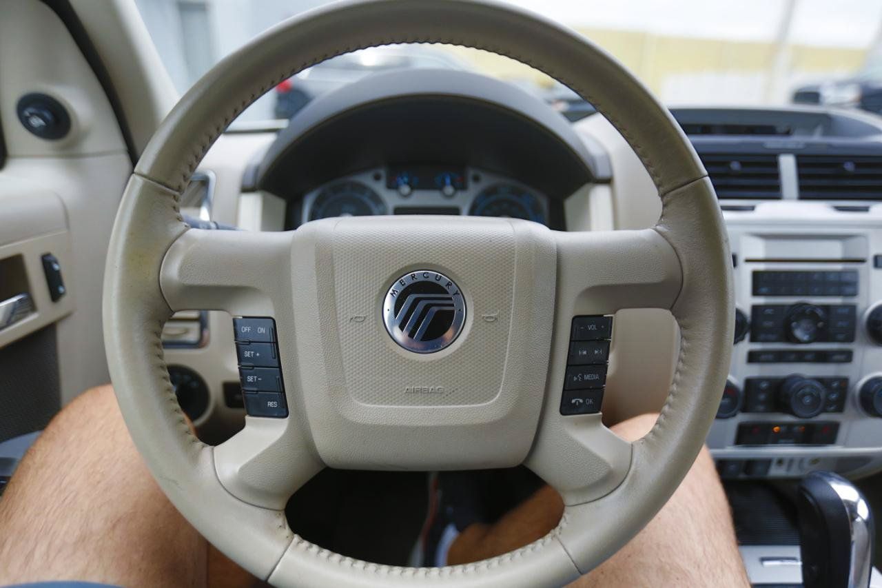 Used 2010 Mercury Mariner Premier FWD image 6