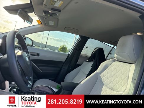 Used 2022 Toyota Corolla Cross L image 14