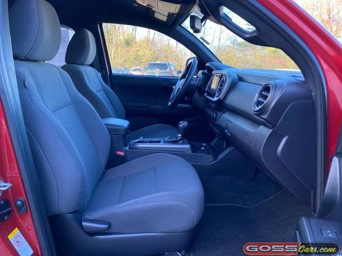 Used 2019 Toyota Tacoma TRD Sport image 5