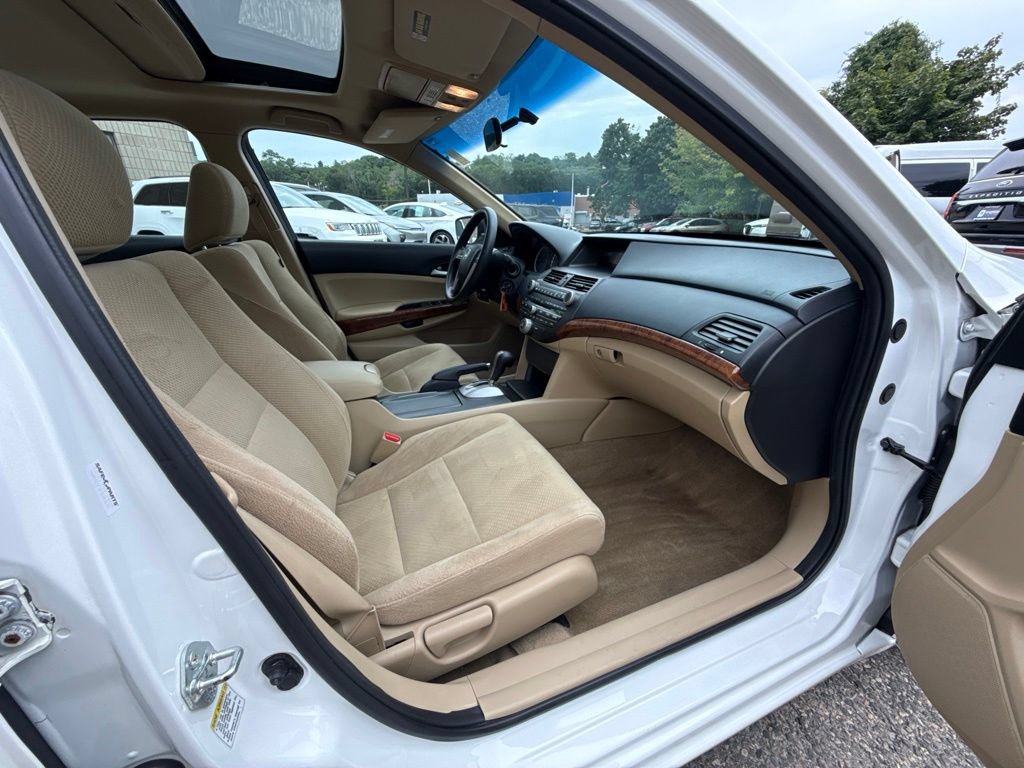 Used 2011 Honda Accord EX image 17