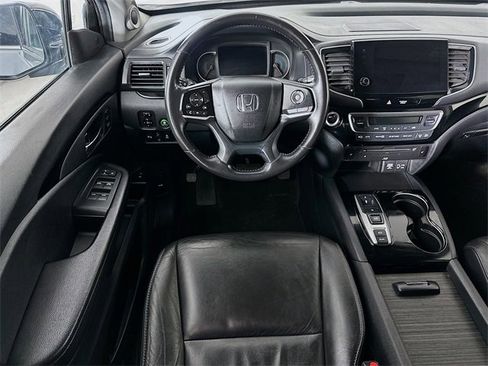 Certified 2019 Honda Pilot Touring image 3