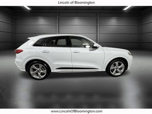 Used 2025 Audi Q5 Prestige AWD/4WD image 7